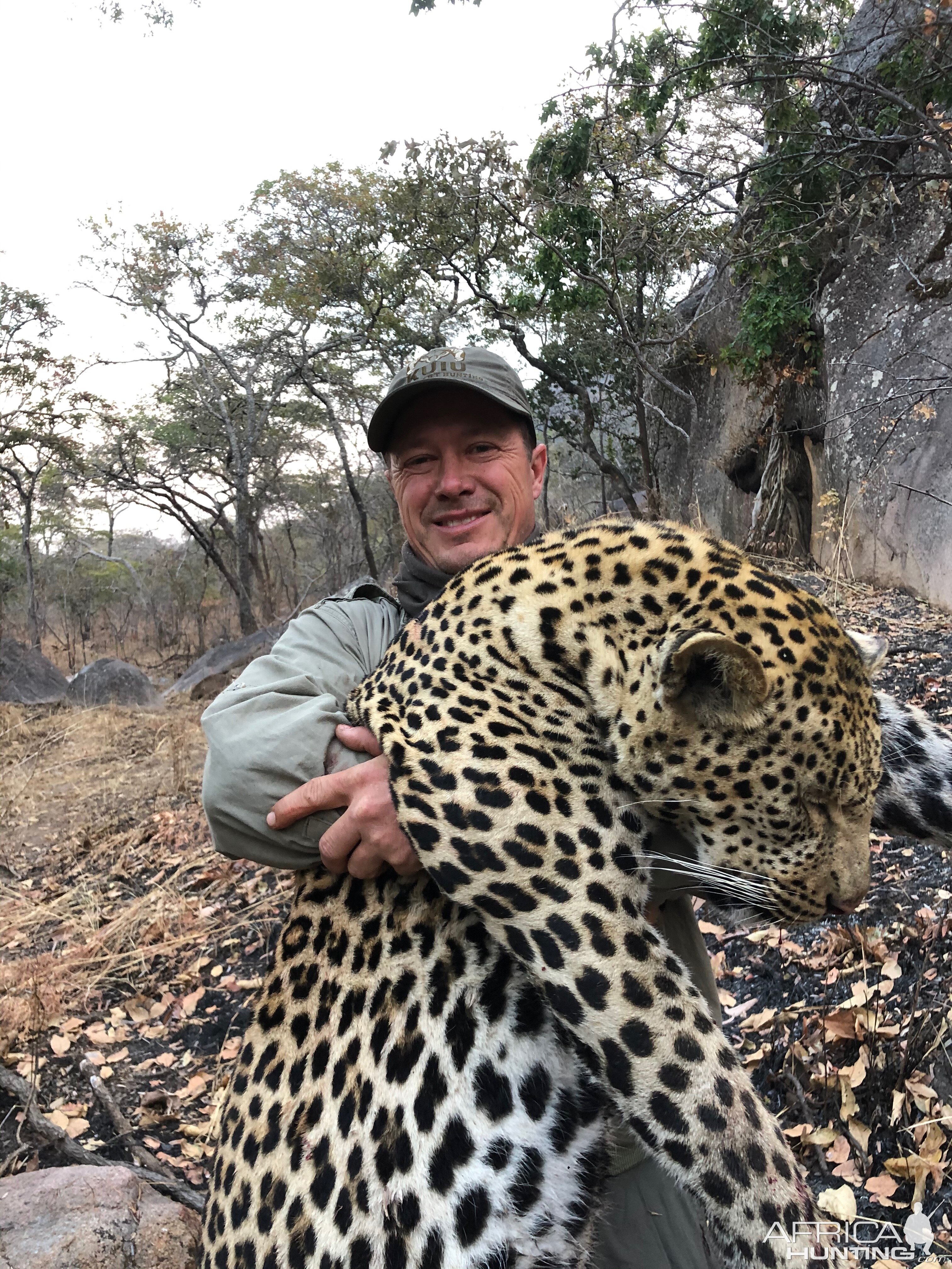 Hunt Leopard in Tanzania